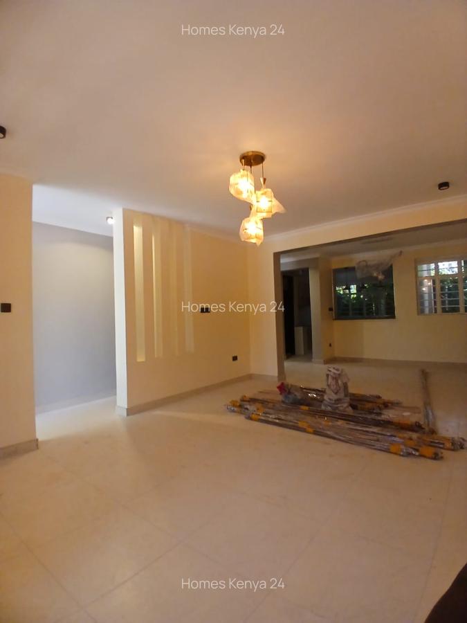 5 Bed House in Garden Estate - 10