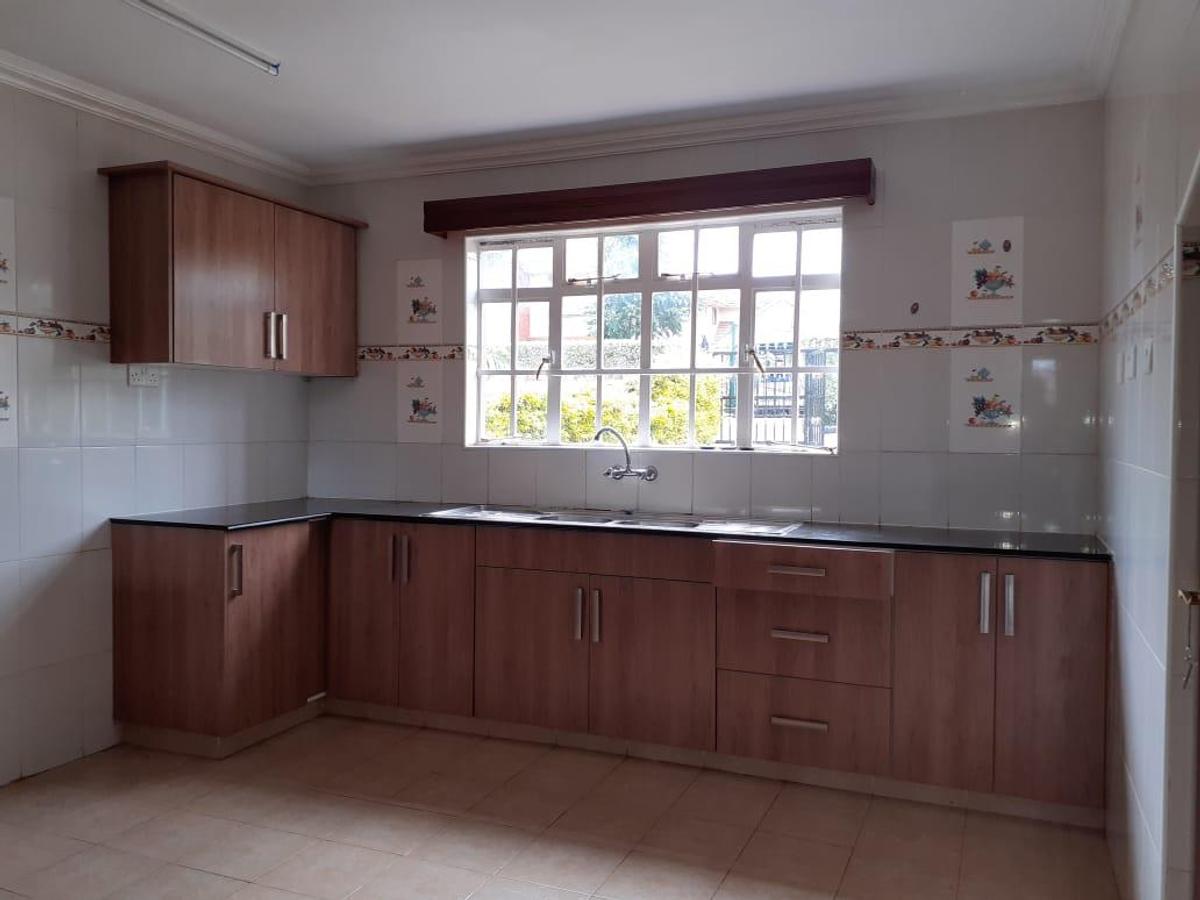 4 Bed Townhouse with En Suite in Kiambu Road - 12