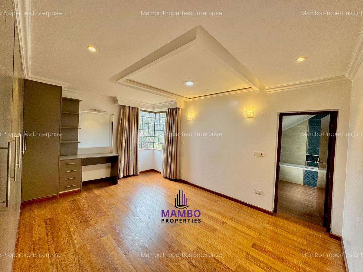 4 Bed Townhouse with En Suite at Westlands - 11