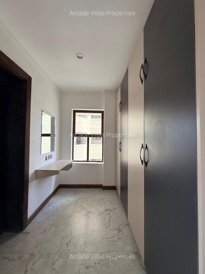 3 Bed Apartment with En Suite in Kileleshwa - 13
