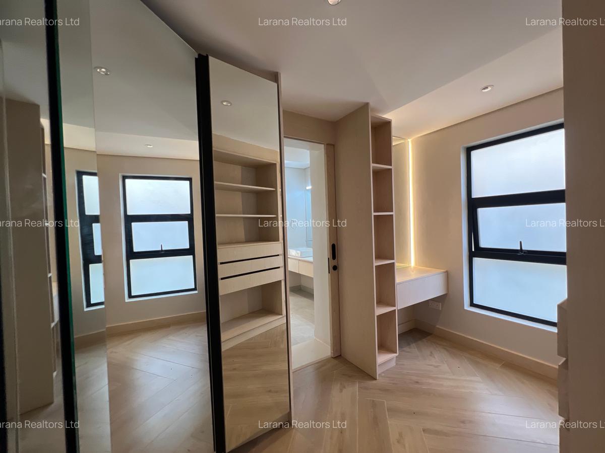 7 Bed Townhouse with En Suite at Covent Dr - 14