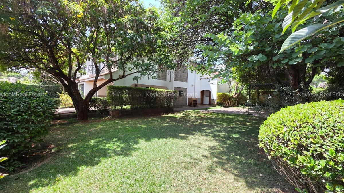 4 Bed Townhouse with En Suite at Lavington Green - 2