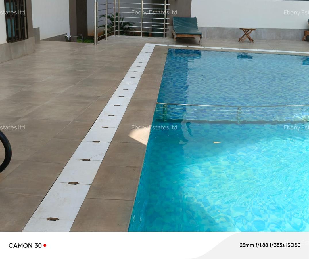 3 Bed Apartment with En Suite in Riverside - 8