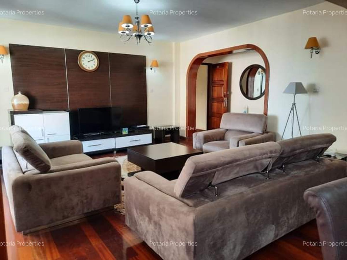 3 Bed Apartment with En Suite in Lavington - 5