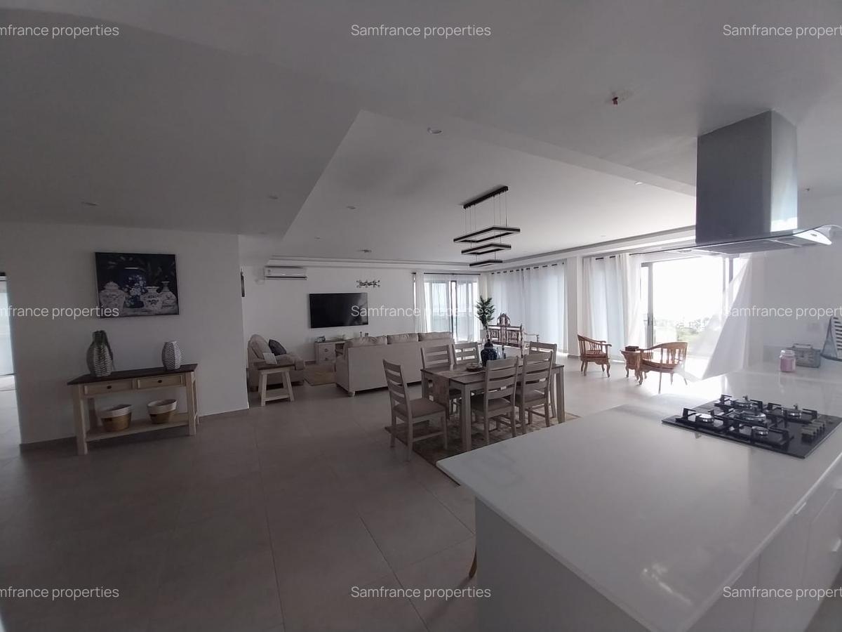 Serviced 5 Bed Apartment with En Suite at Mombasa - 2