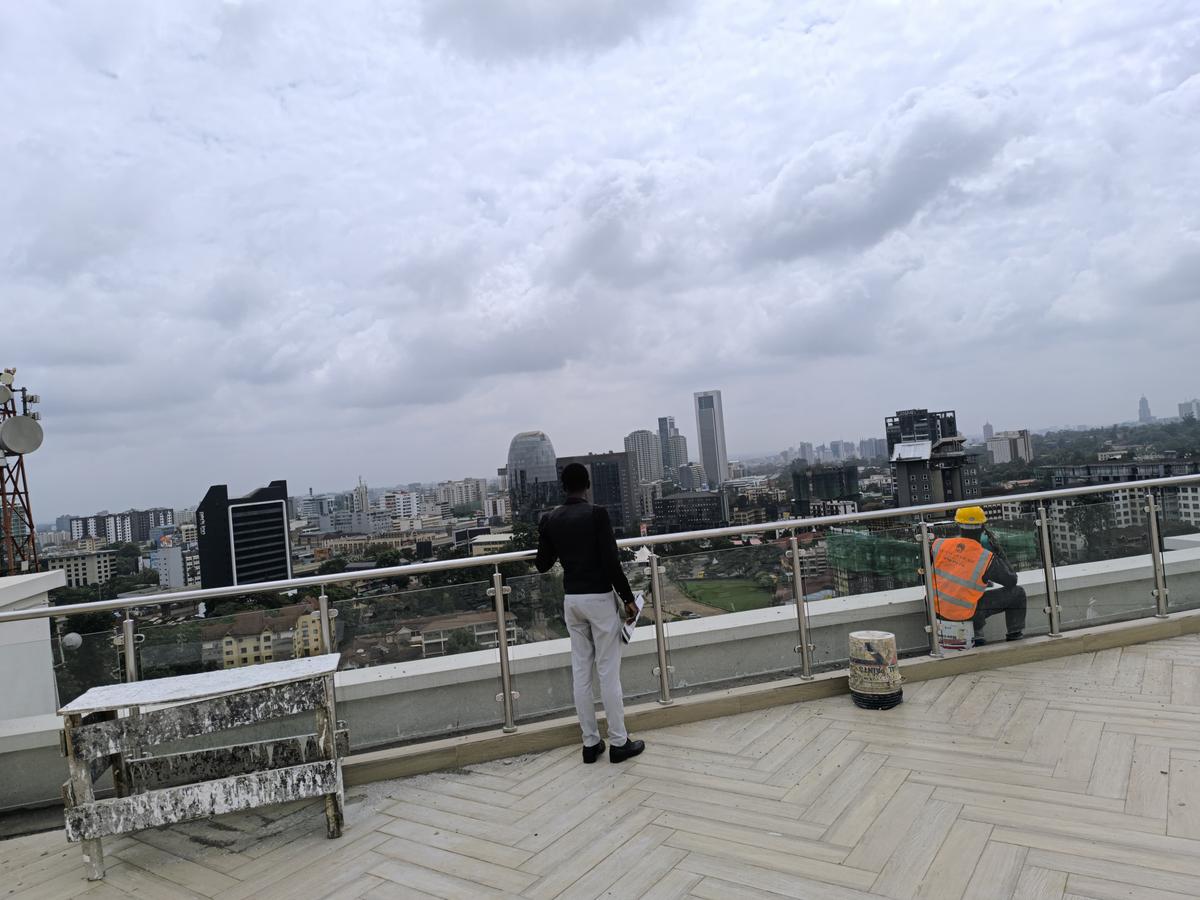 Serviced 2 Bed Apartment with En Suite at Westlands - 9