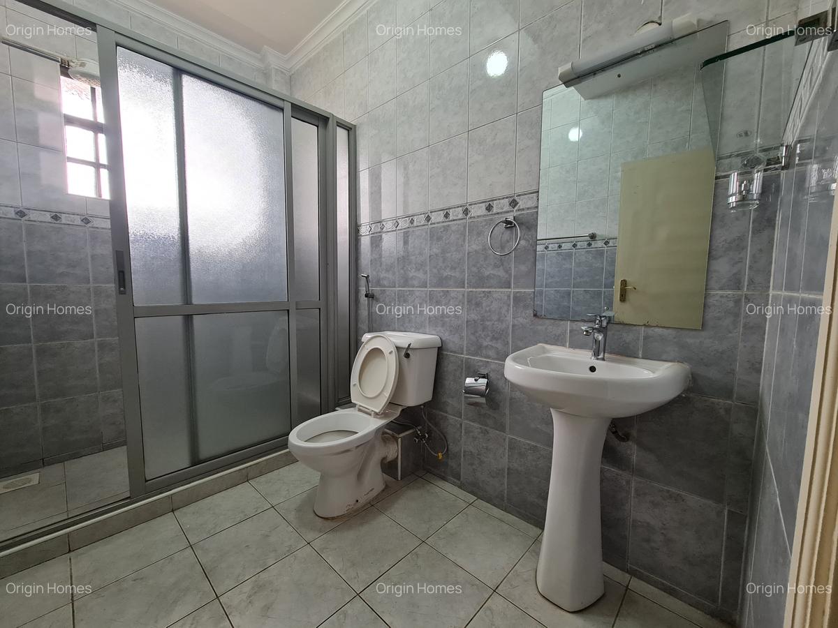 3 Bed Apartment with En Suite at Kilimani - 14