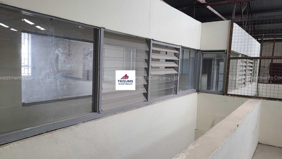 12,000 ft² Warehouse with Fibre Internet in Industrial Area - 9