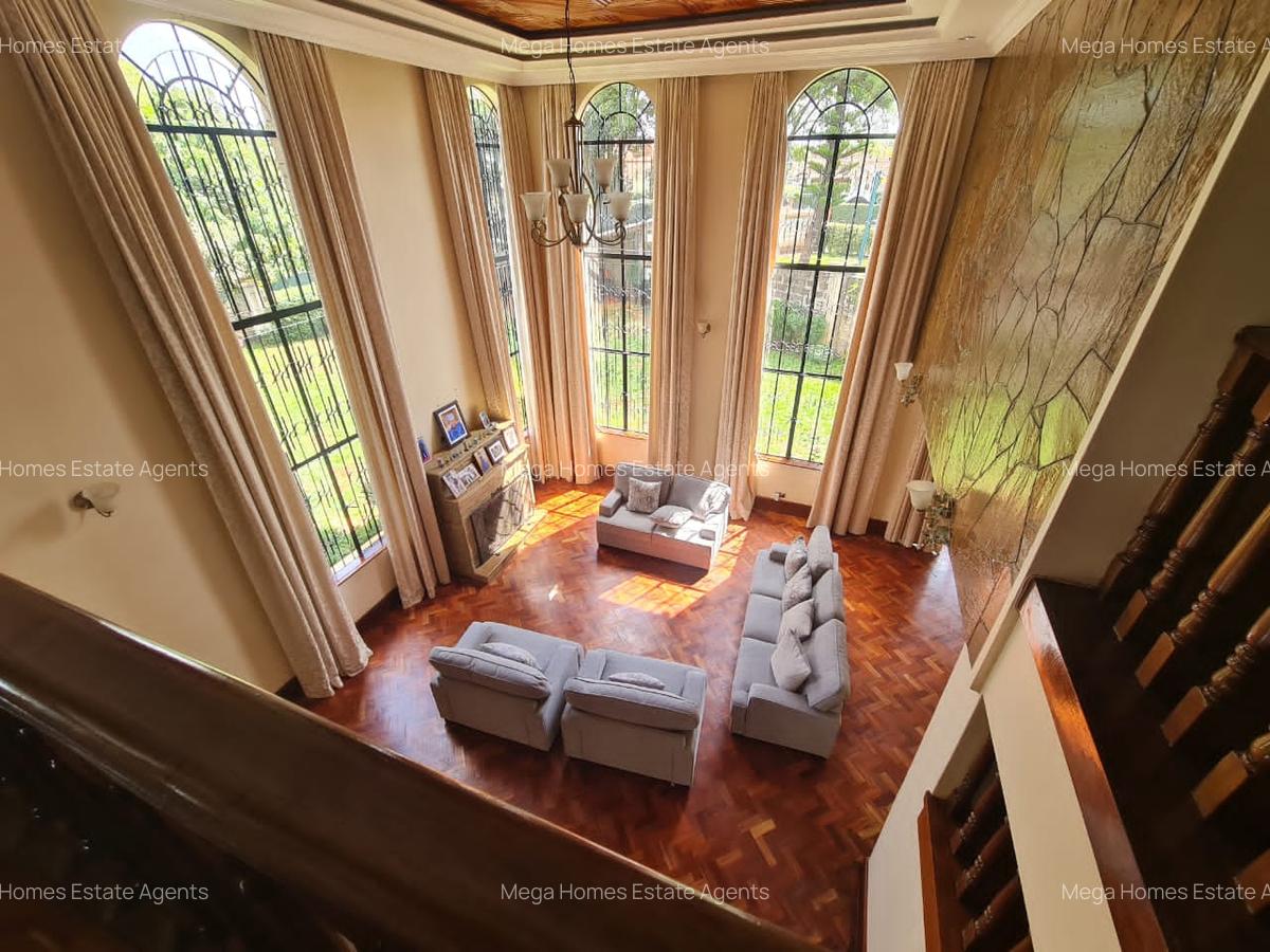 4 Bed House with En Suite in Mountain View - 1