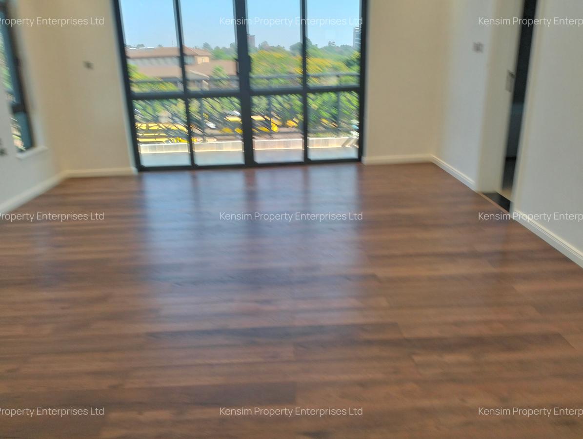 5 Bed Townhouse with En Suite in Lavington - 13