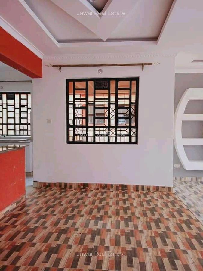 3 Bed House with En Suite in Kenyatta Road - 7