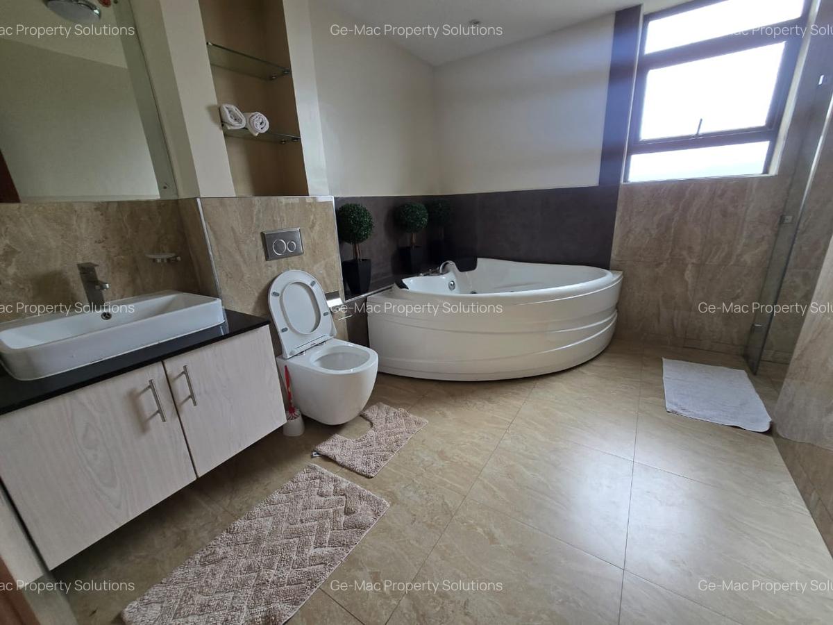 Serviced 3 Bed Apartment with En Suite in Runda - 11