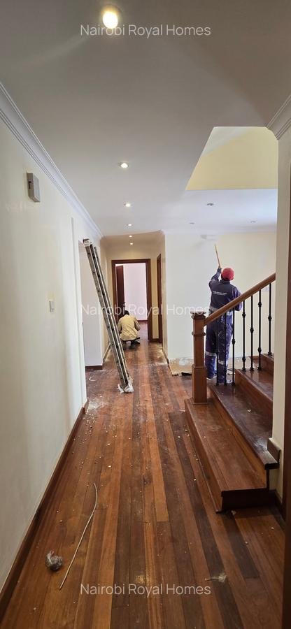 5 Bed Townhouse with En Suite at Lavington Green - 9