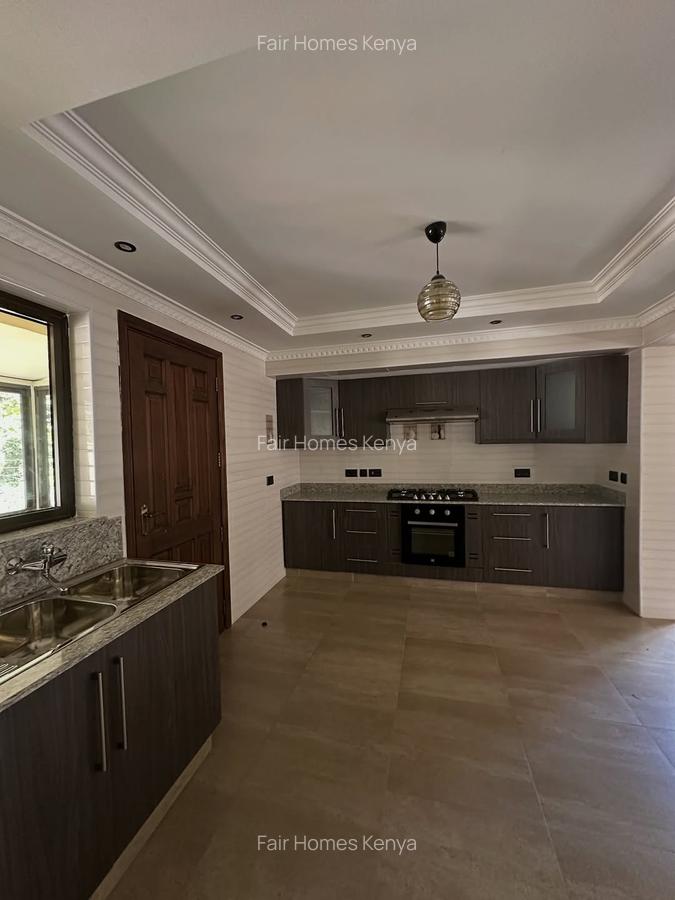 5 Bed Townhouse with En Suite at Muthangari Drive - 4