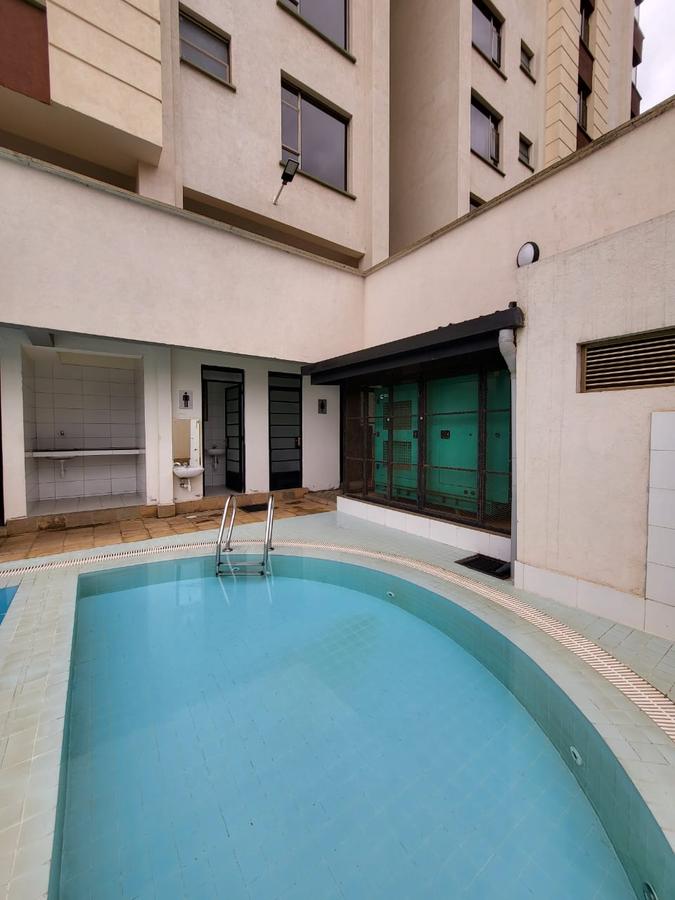 3 Bed Apartment with En Suite in Garden Estate - 19