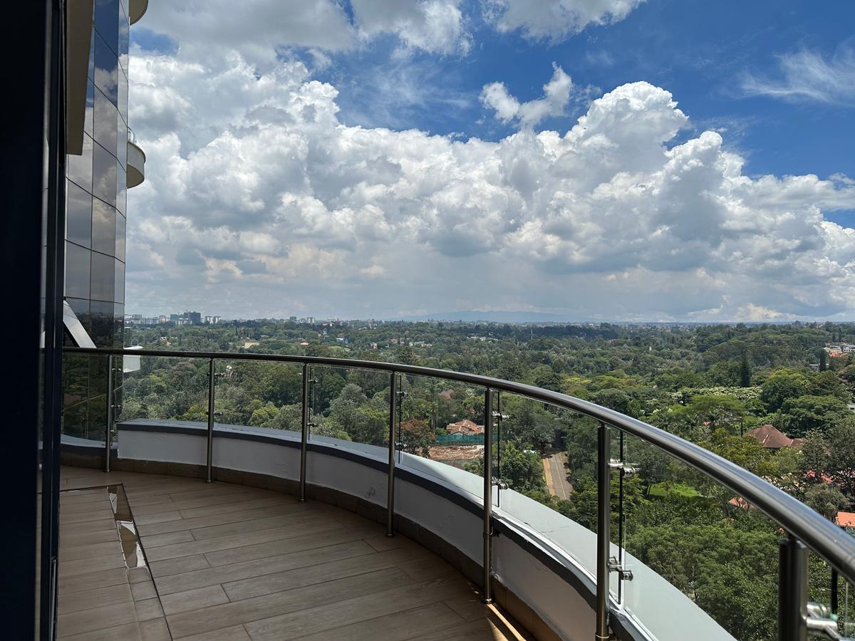 Serviced 2 Bed Apartment with En Suite in Westlands Area - 9