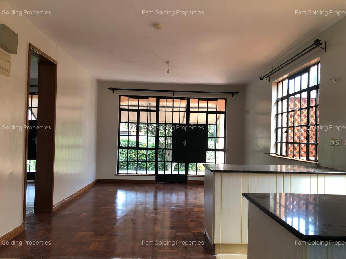 4 Bed House with En Suite in Runda - 8