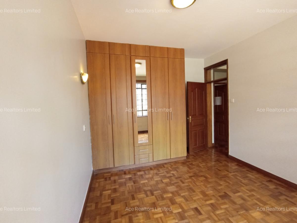 3 Bed Apartment with En Suite at Rhapta Road - 12