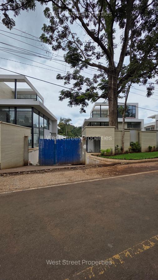 6 Bed Villa with En Suite at Lavington - 14