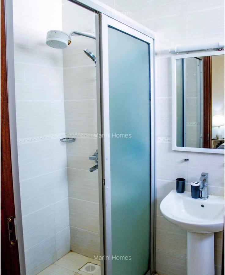 Serviced 3 Bed Apartment with En Suite in Westlands Area - 16