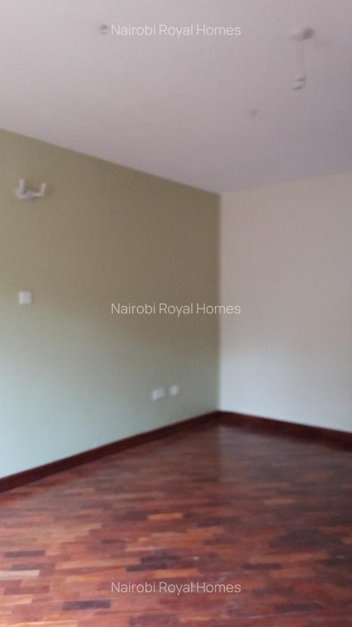 4 Bed Townhouse with En Suite at Lavington Green - 11