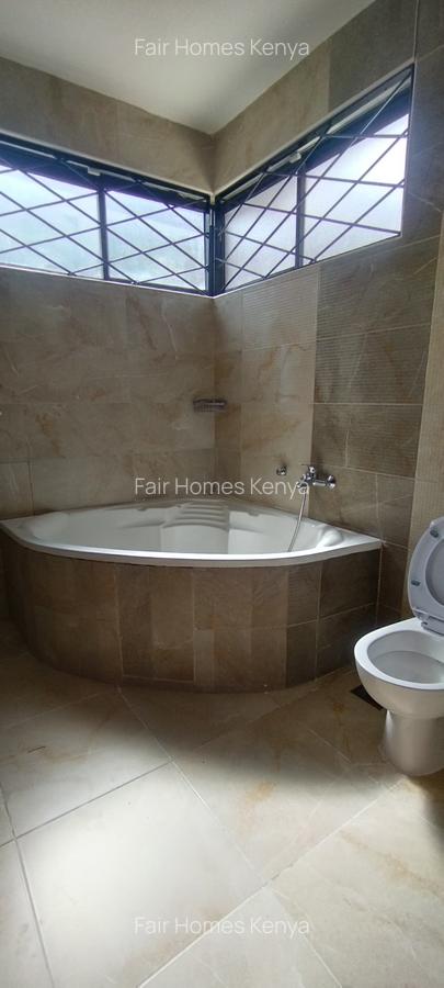 5 Bed Townhouse with En Suite at Convent Drive - 15