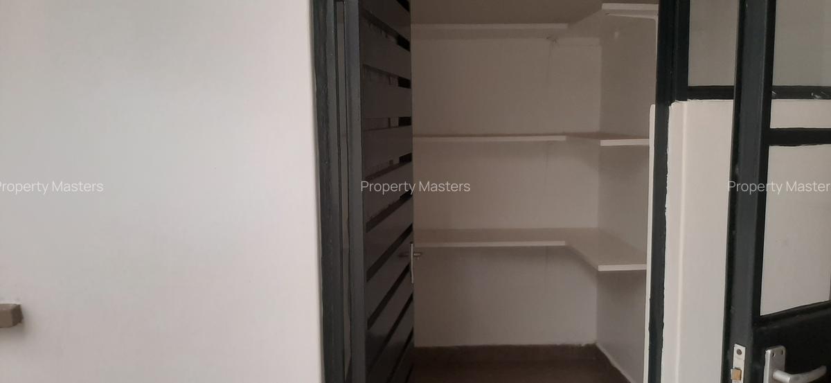 4 Bed Villa with En Suite at Ridgeways - 7