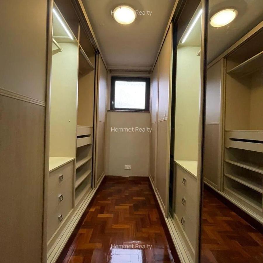 3 Bed Apartment with En Suite in Riverside - 6