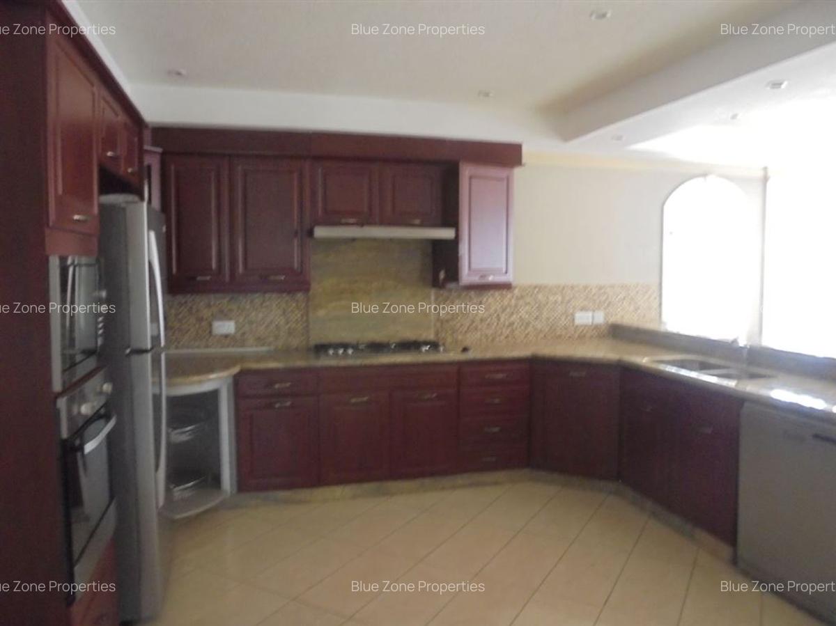 4 Bed House with En Suite at Kitusuru Road - 9