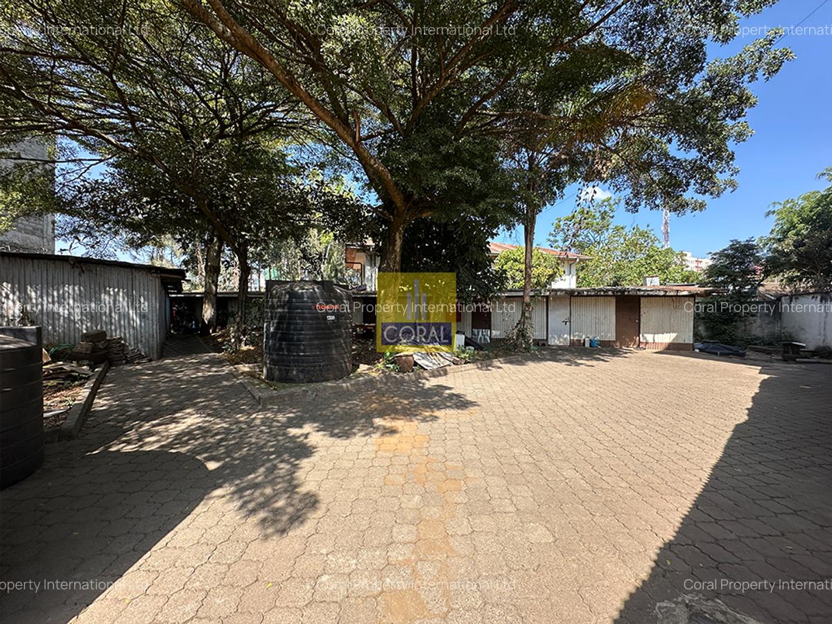 3 Bed Apartment in Brookside - 14