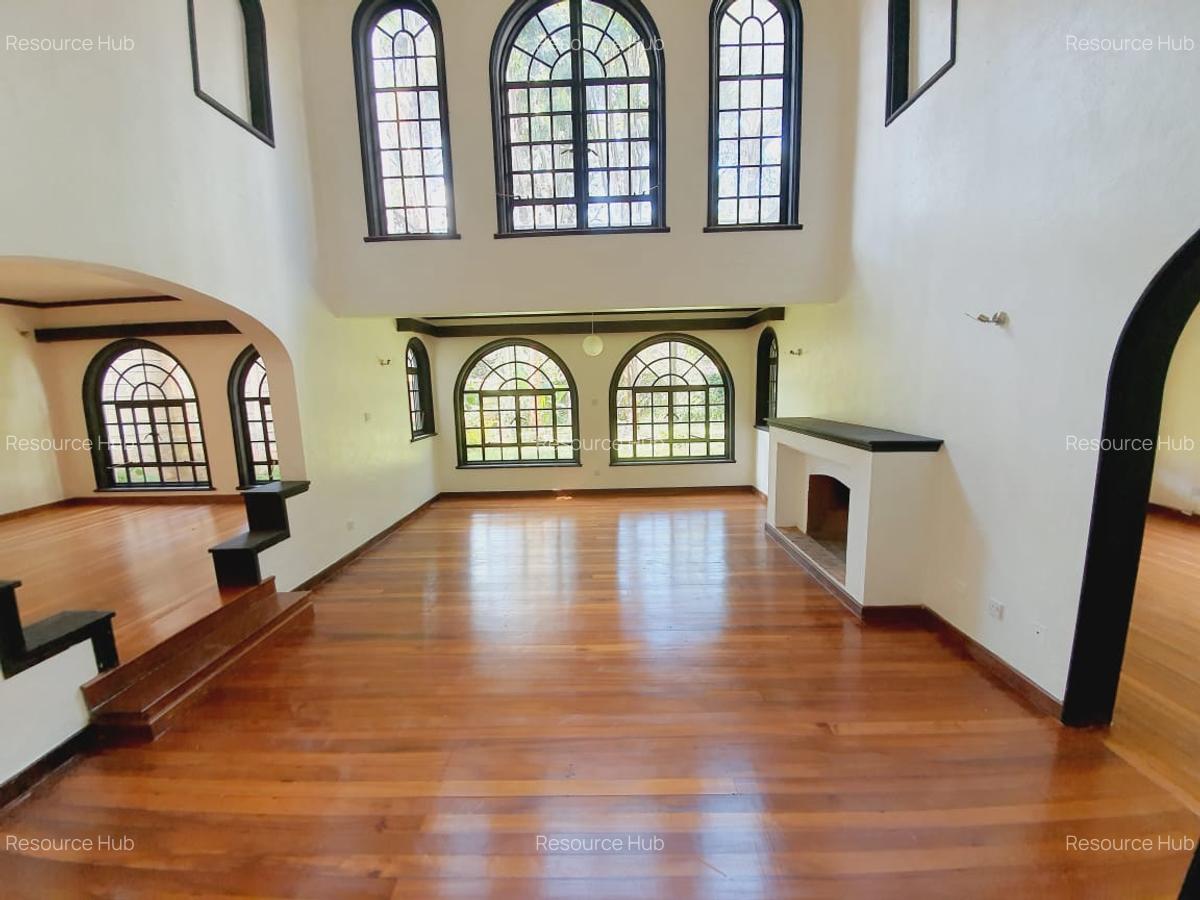 4 Bed Townhouse with En Suite at Riverside - 5