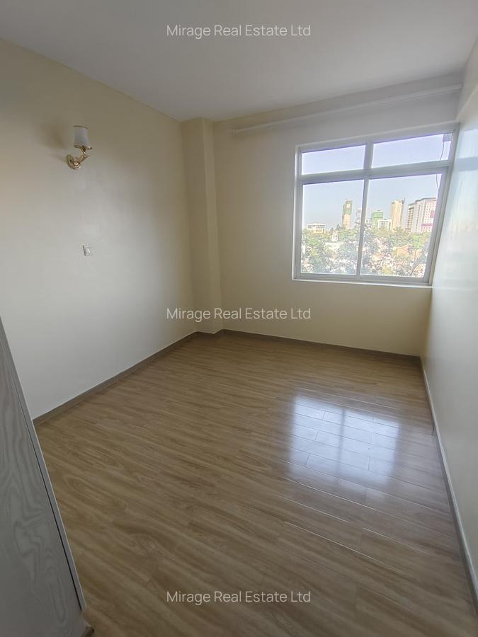 3 Bed Apartment with Gym in Kilimani - 11