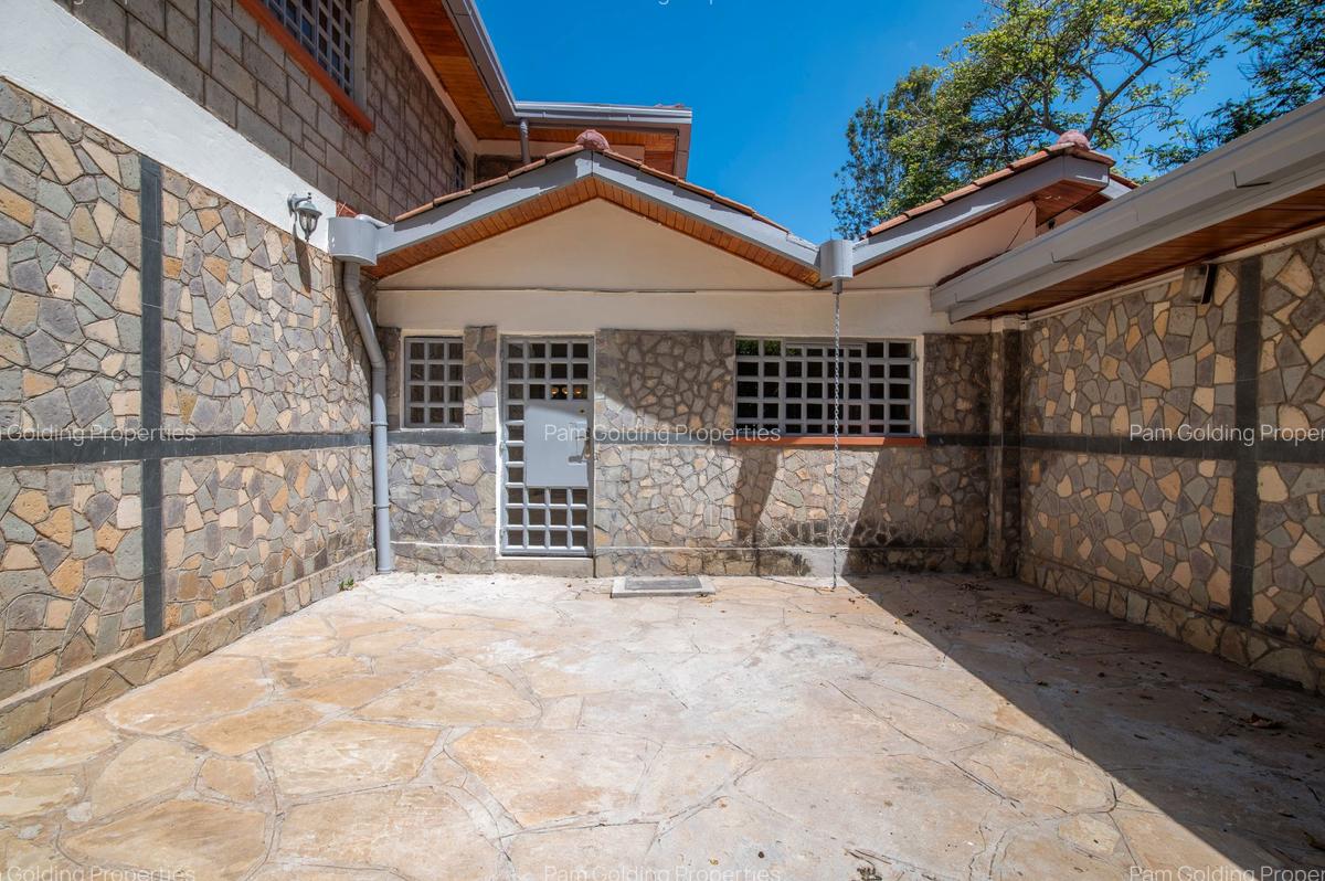 5 Bed House in Runda - 19