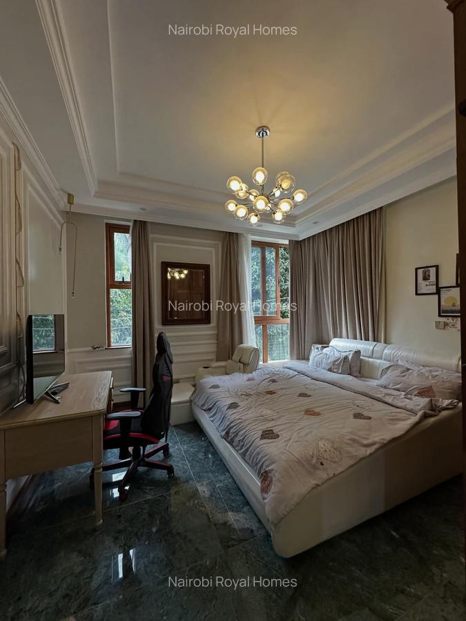 6 Bed Townhouse with En Suite at Lavington Road - 6