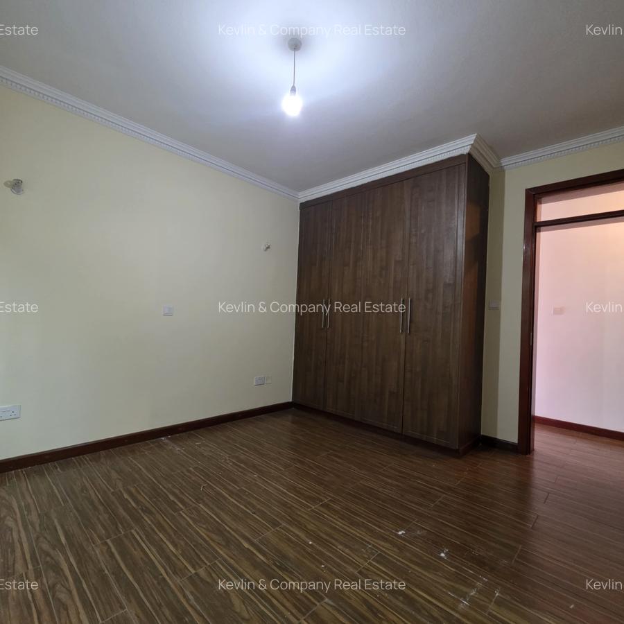 3 Bed Apartment with En Suite in Riverside - 14