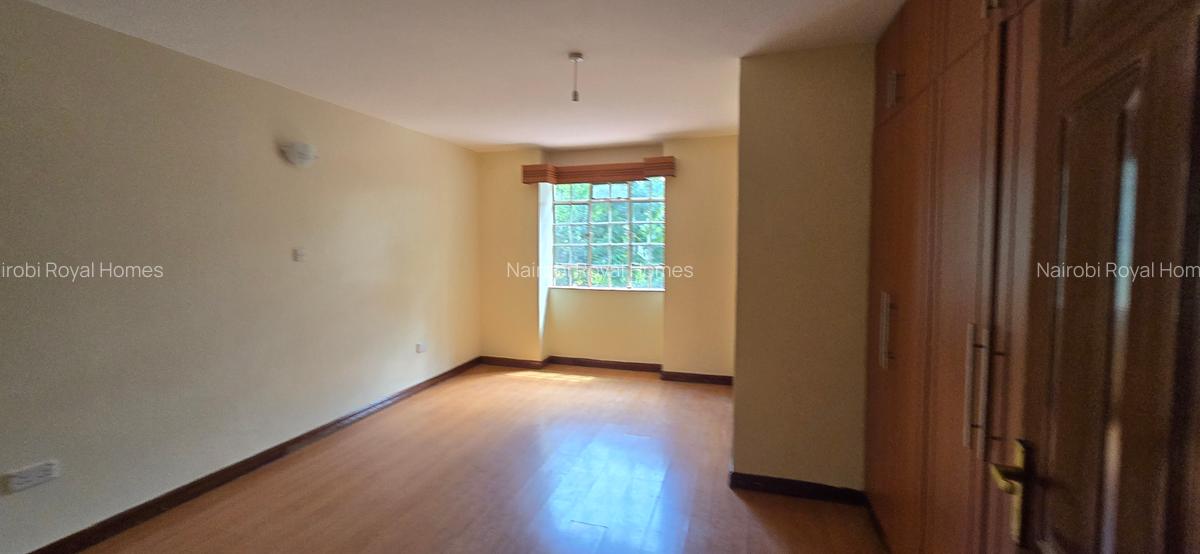 4 Bed Townhouse with En Suite at Lavington Green - 14