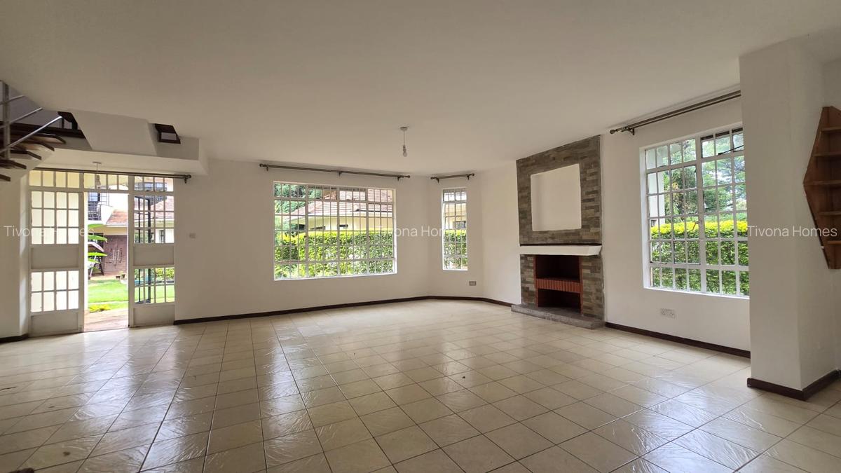 4 Bed House with En Suite in Spring Valley - 5