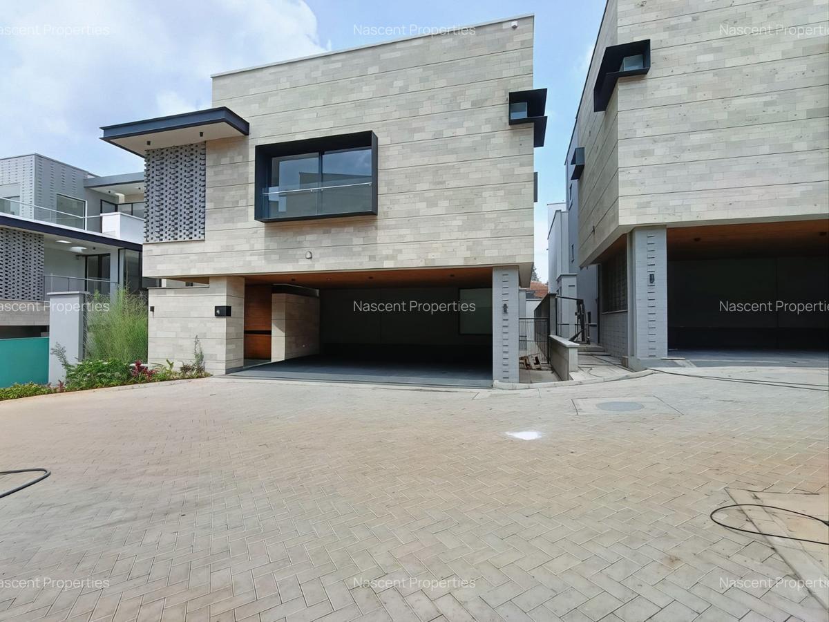 5 Bed Villa with En Suite in Kyuna - 3