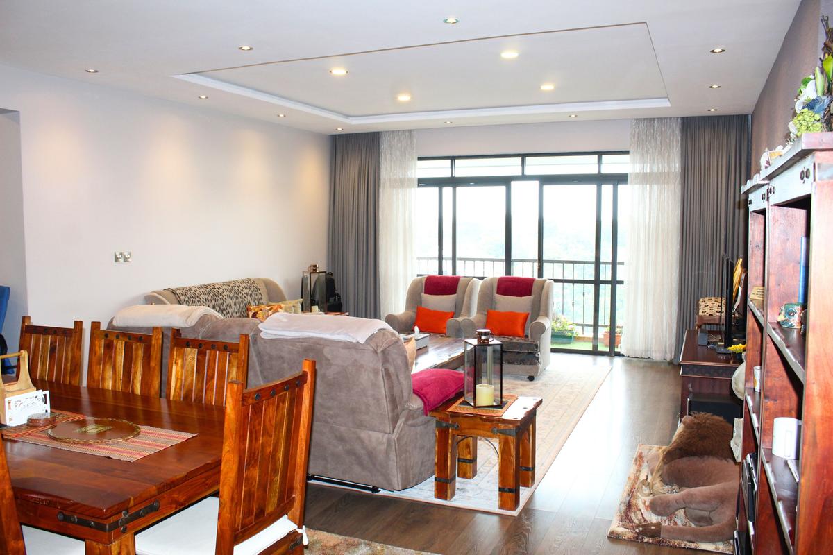 2 Bed Apartment with En Suite in Parklands - 2