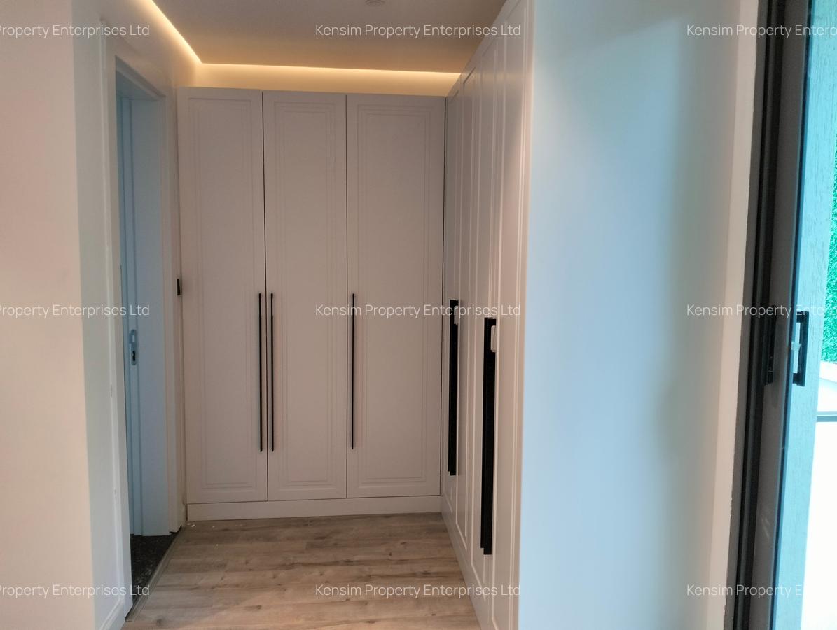 5 Bed Townhouse with En Suite in Lavington - 16