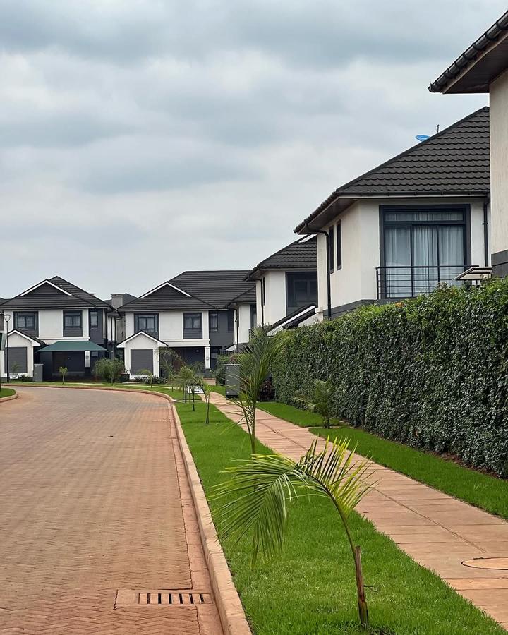 4 Bed Townhouse with En Suite in Kiambu Road - 2