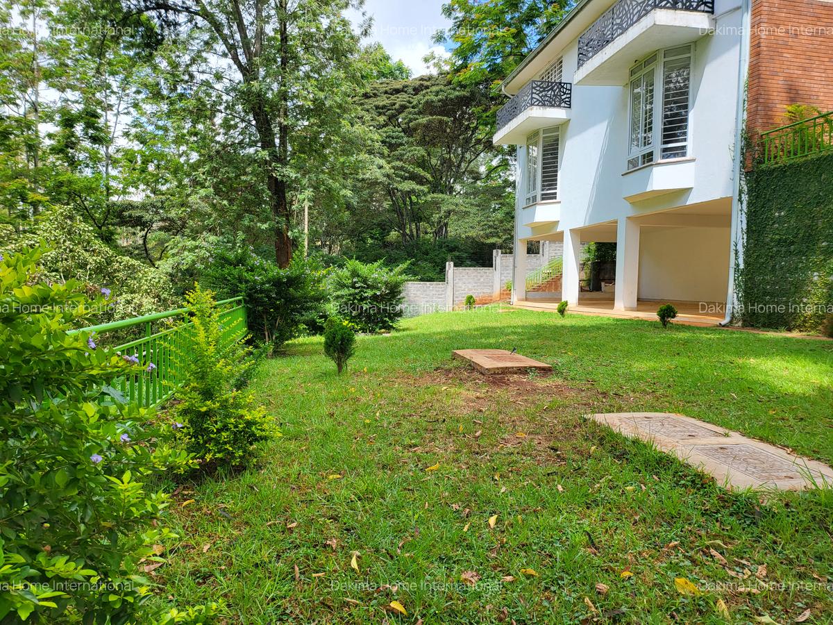 5 Bed Townhouse with En Suite in Rosslyn - 18