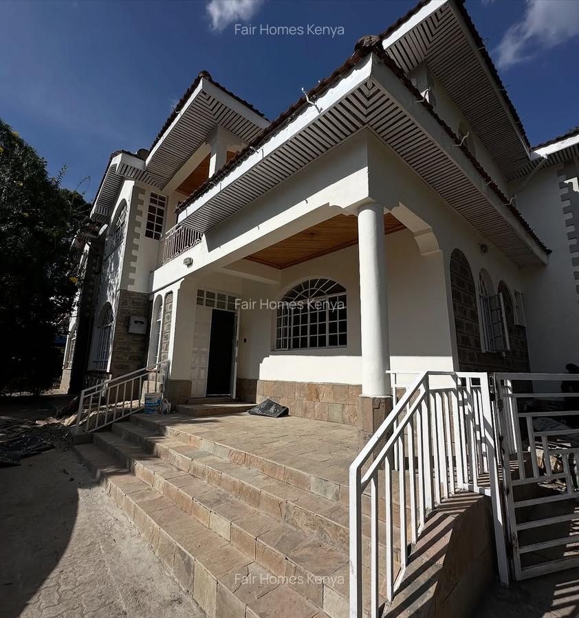 4 Bed Townhouse with En Suite at Amboseli Lane - 1