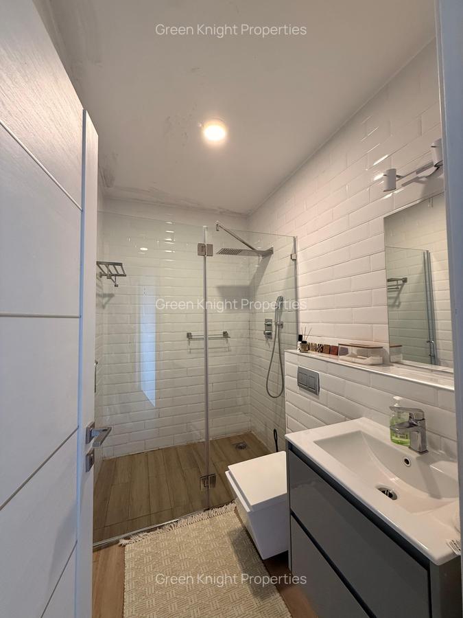 Serviced 2 Bed Apartment with En Suite in Lavington - 11