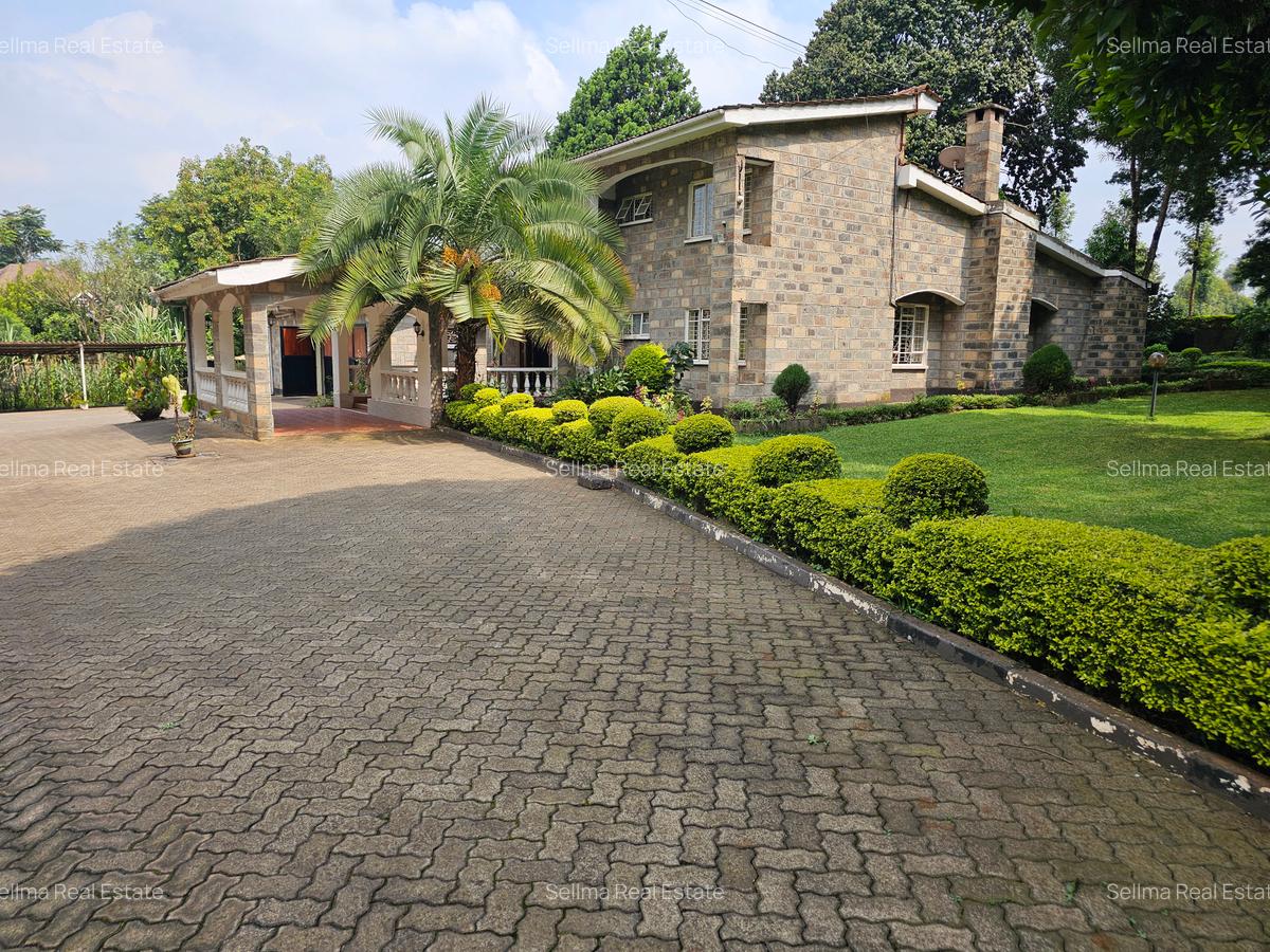 4 Bed House with En Suite at Redhill - 6