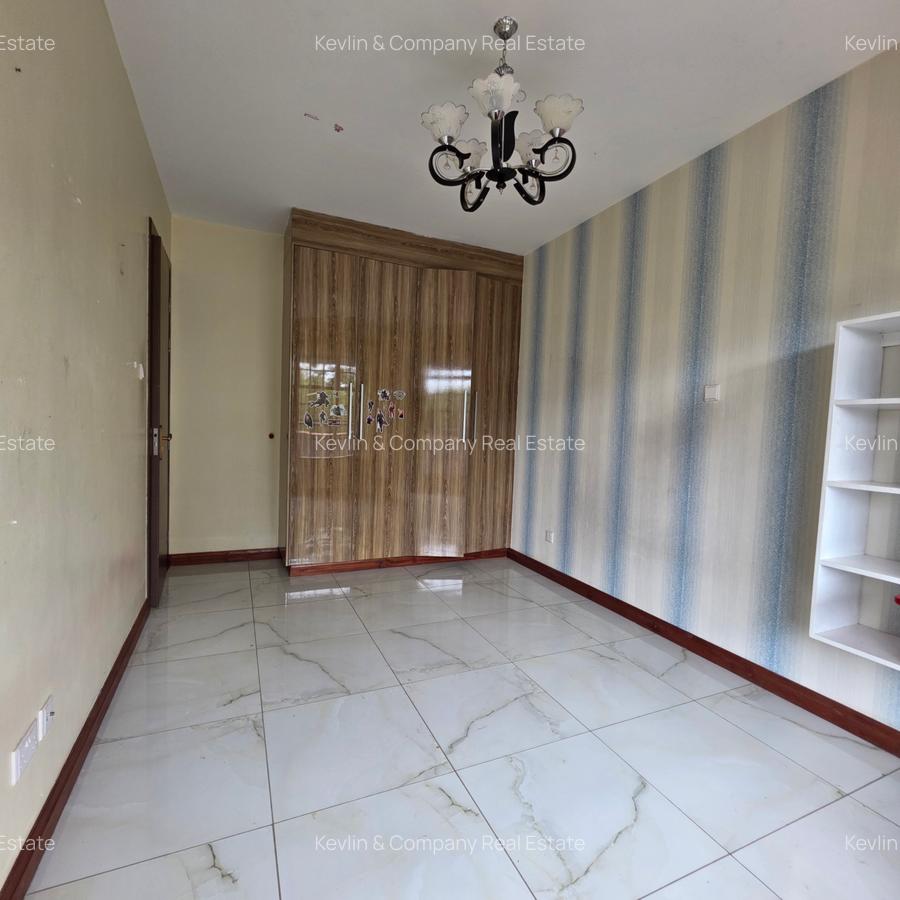 3 Bed Apartment with En Suite in Lavington - 7