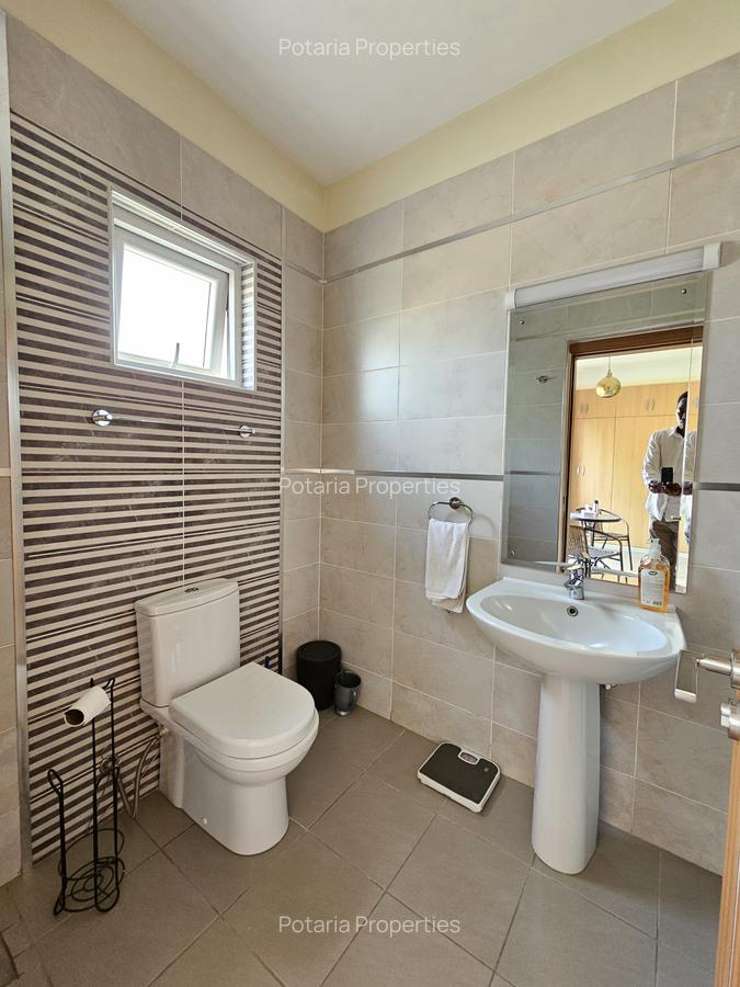 3 Bed Apartment with En Suite in Westlands Area - 13