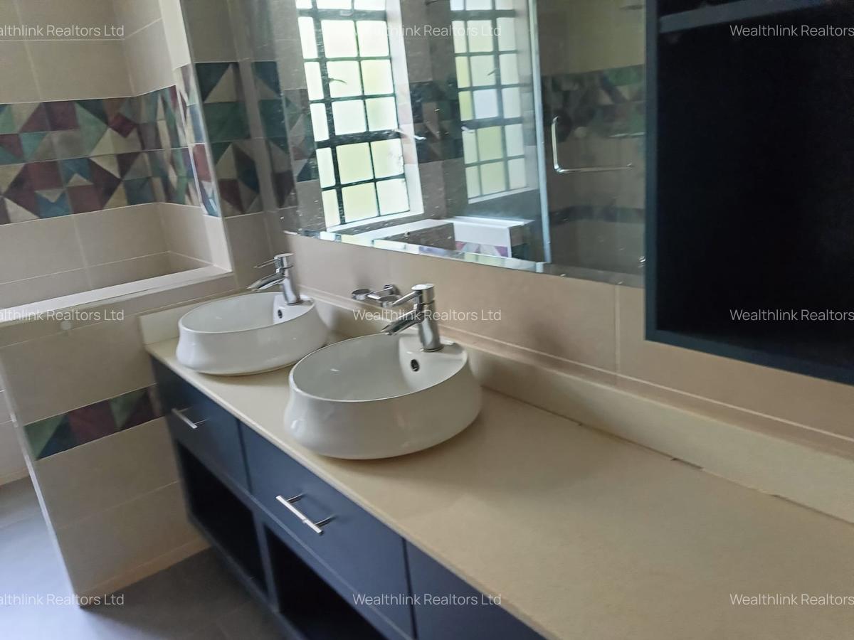 Serviced 2 Bed Apartment with En Suite at Isk - 5