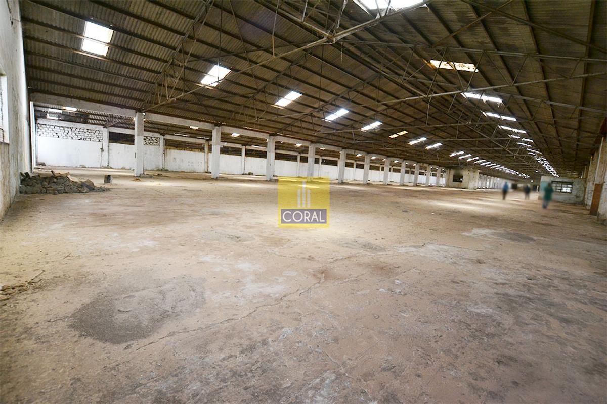 11,997 ft² Warehouse with Service Charge Included at N/A - 7