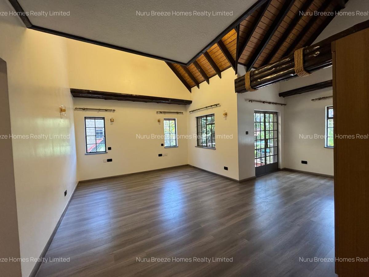 4 Bed Townhouse with En Suite in Lavington - 7